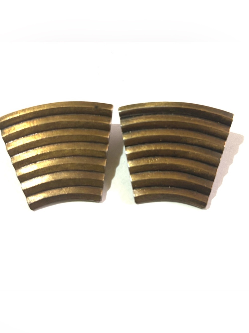 Vintage Gold-Tone Ribbed Curved earrings